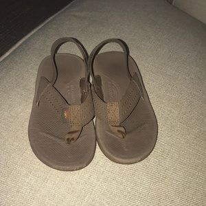Cute pair of toddler/boys rainbow sandles!